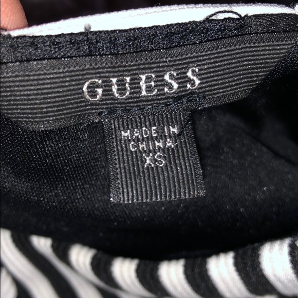 Guess halter style black & white blouse - Picture 3 of 8